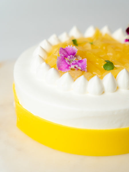 Tropical Pineapple Cake 🟢
