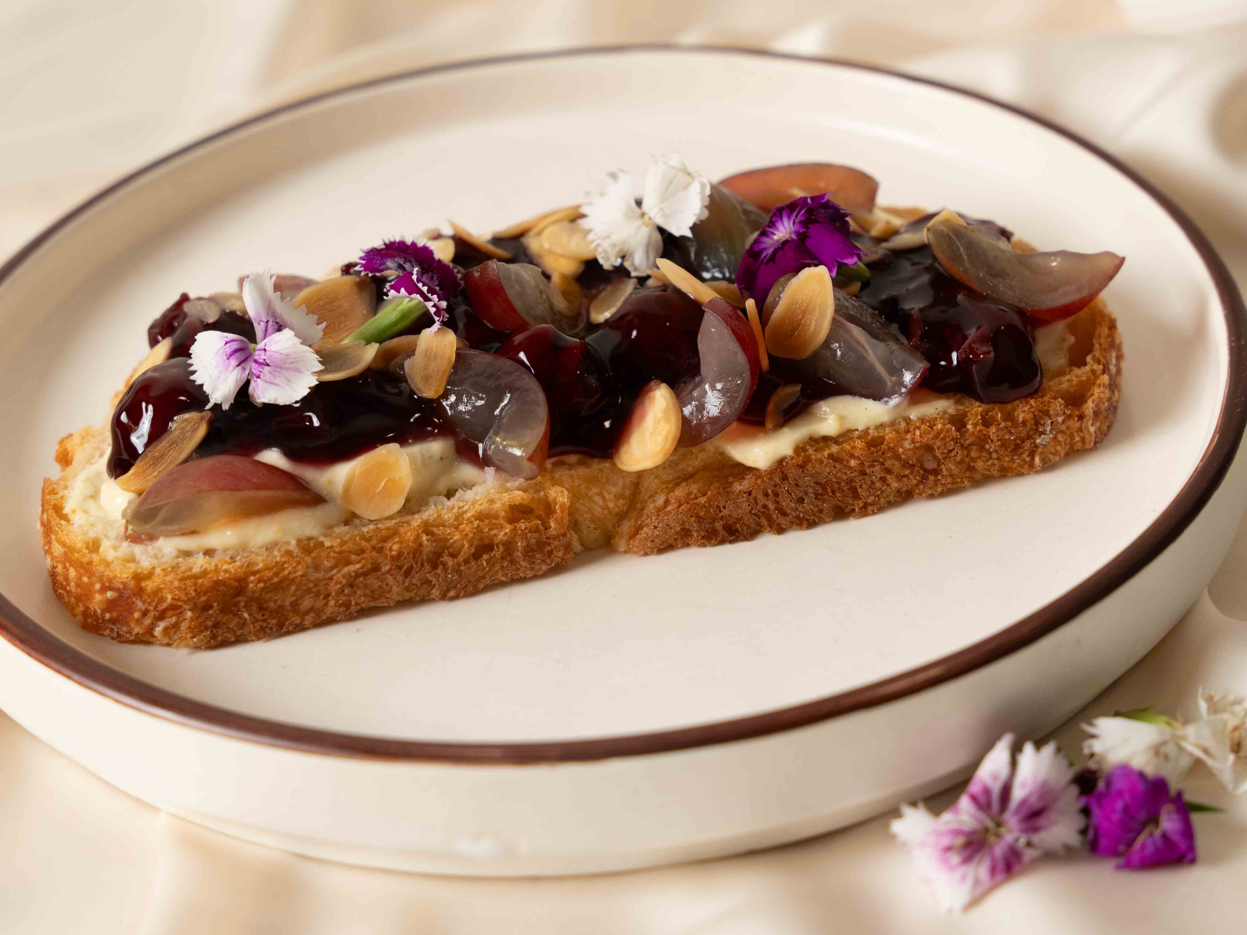 Ricotta, Sour Cherry &amp; Grape Toast 🟢