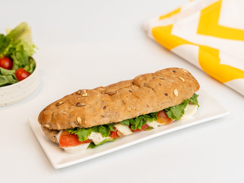 Roast Chicken and Tomato Sandwich  🔴