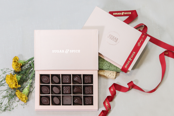 Moulded Praline Chocolate Box